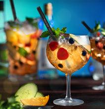 Load image into Gallery viewer, Black Glass Straws 6x 6 Inch with plastic free brush Reusable & Dishwasher Safe