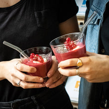 Load image into Gallery viewer, Reusable Glass Straws 6 inch bent with plastic free brush - Set of 6